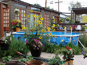 poolhouse